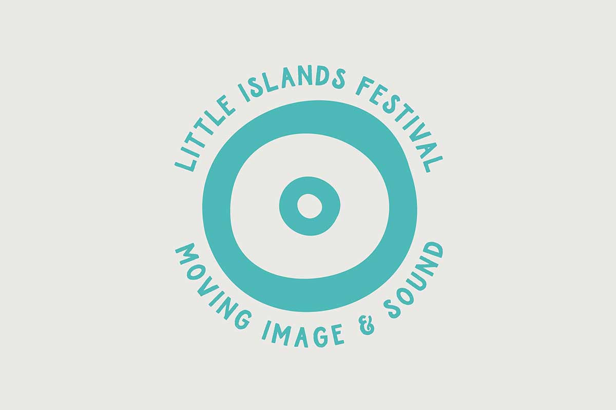 Stand-up comedy performance at the Sikinos Festival with theatrical and psychoeducational dimensions